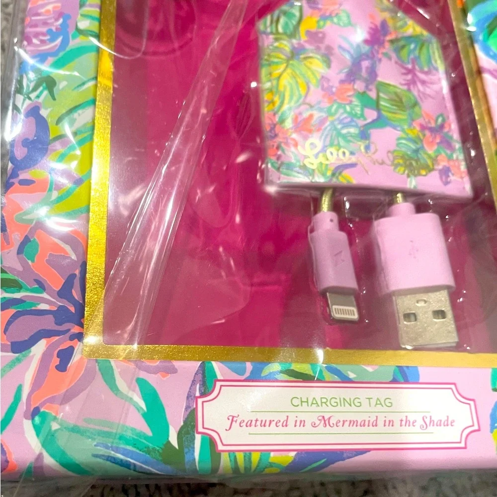 Lilly Pulitzer Purple Floral Charging Tag